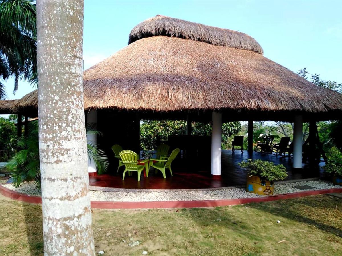 Casa Campo Emaus Caucasia Eksteriør billede