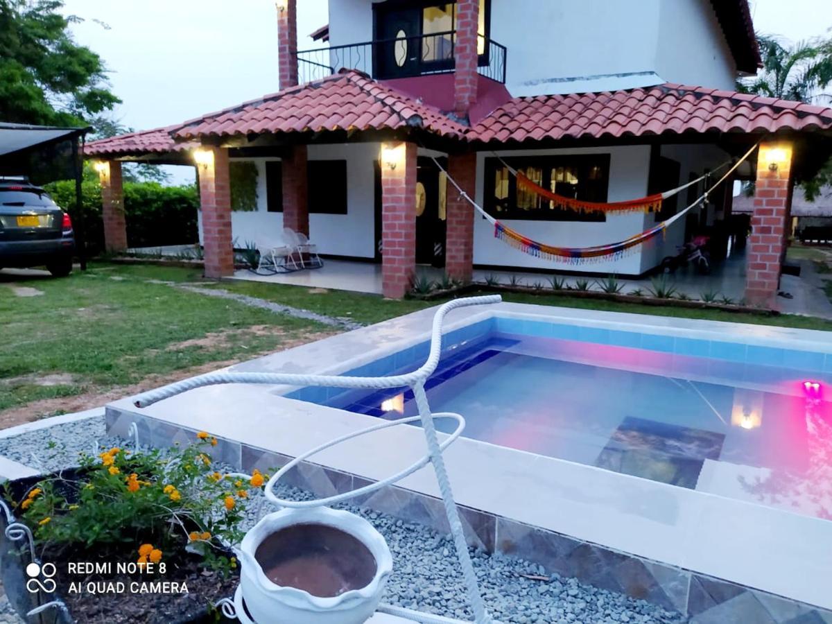 Casa Campo Emaus Caucasia Eksteriør billede