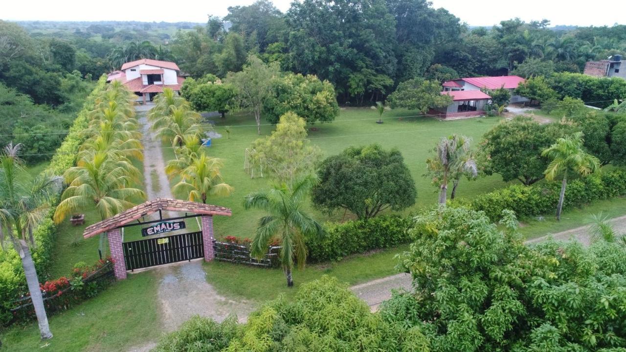 Casa Campo Emaus Caucasia Eksteriør billede