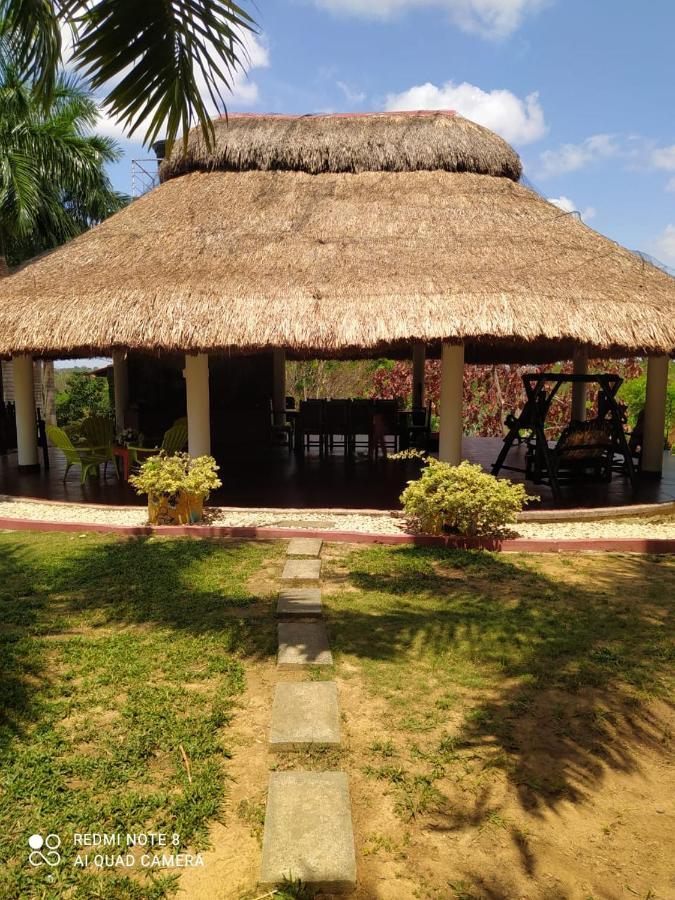 Casa Campo Emaus Caucasia Eksteriør billede